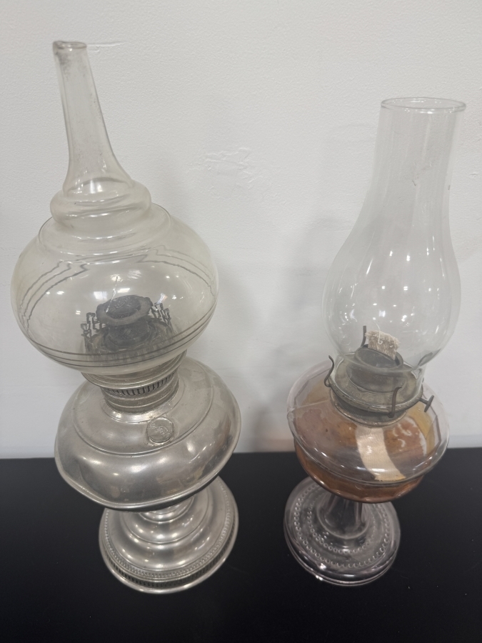 Just Added - (2) Antique Kerosene Lamps Including A Rayo Center Draft Lamp By Bradley And Hubbard
 [Photo 6]