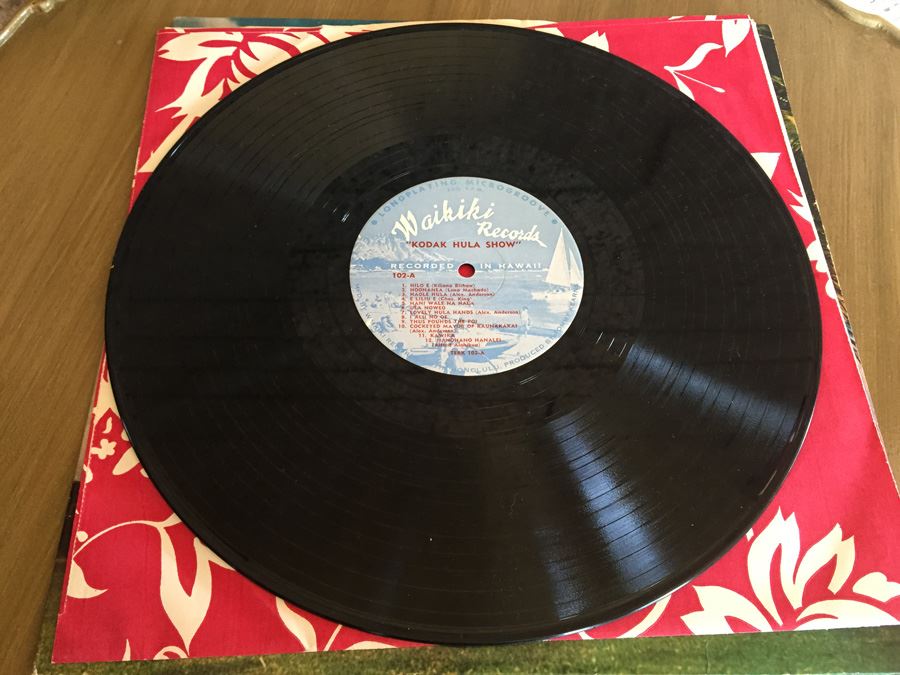 Louise Akeo And Louise Akeo And Her Royal Hawaiian Girls ‎- The Kodak Hula Show - Waikiki Records - LP-102 [Photo 4]