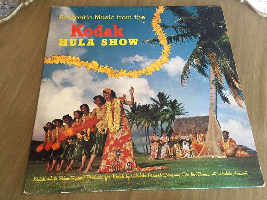 Louise Akeo And Louise Akeo And Her Royal Hawaiian Girls ‎- The Kodak Hula Show - Waikiki Records - LP-102 [Photo 1]