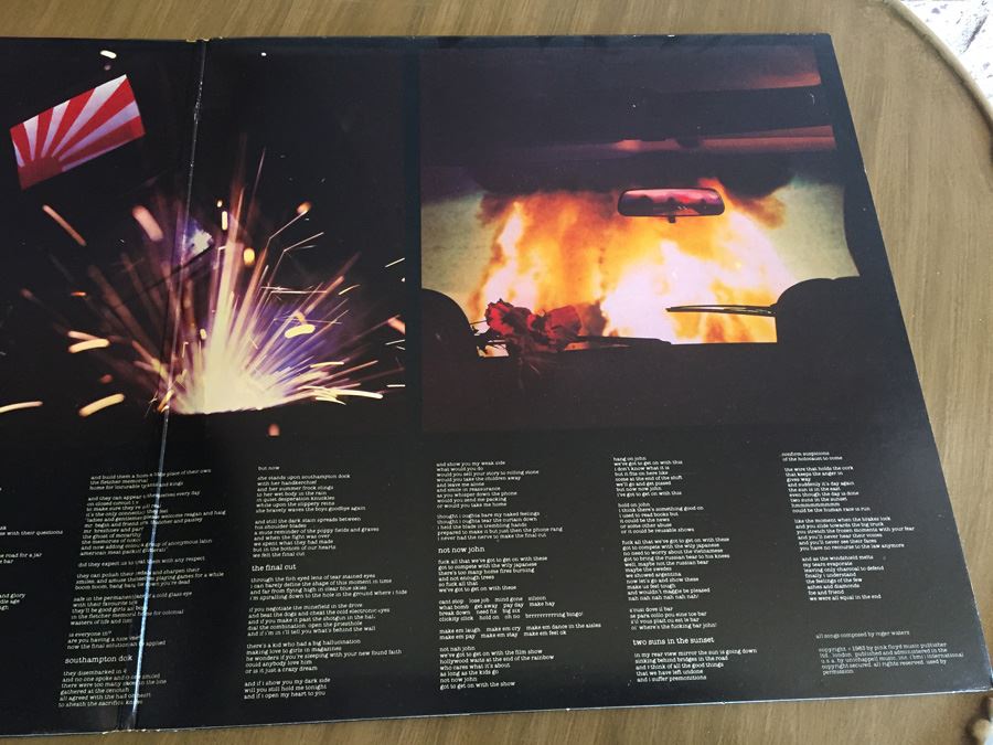 Pink Floyd ‎- The Final Cut - Columbia ‎- QC 38243 [Photo 4]