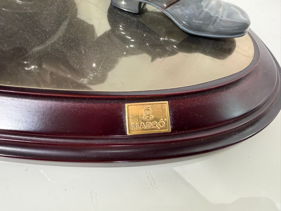 Massive 'I am Don Quixote' Porcelain Lladro Figurine, Model #1522, Sculpted By Salvador Furió 12'W X 18'D X 28.5'H Retailed $6,500
 [Photo 11]