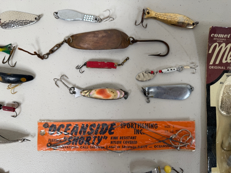 Just Added - Collectible Vintage Fishing Lures - See Photos [Photo 8]