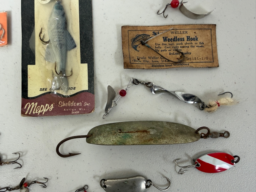 Just Added - Collectible Vintage Fishing Lures - See Photos [Photo 10]