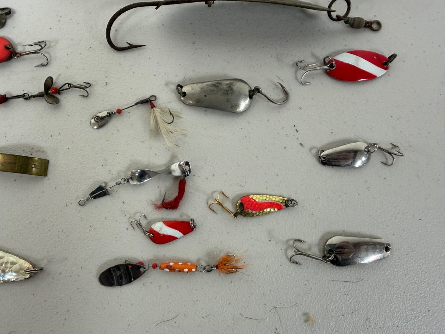 Just Added - Collectible Vintage Fishing Lures - See Photos [Photo 11]
