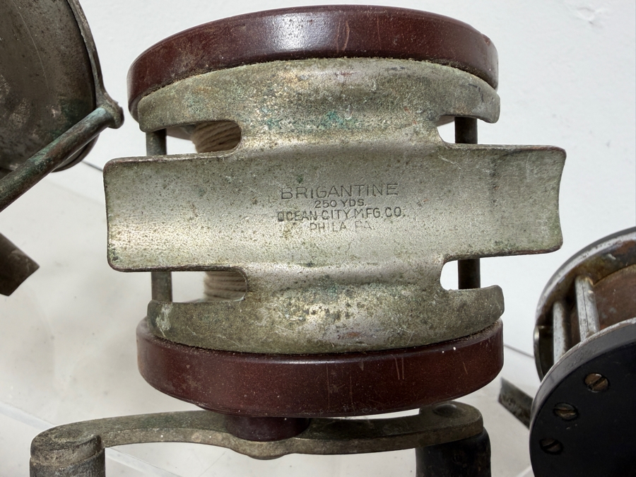 Just Added - (8) Vintage Salt Water Fishing Reels Including Brands Like Penn, Ocean City, Pflueger, 4 Brothers And Daiwa [Photo 12]