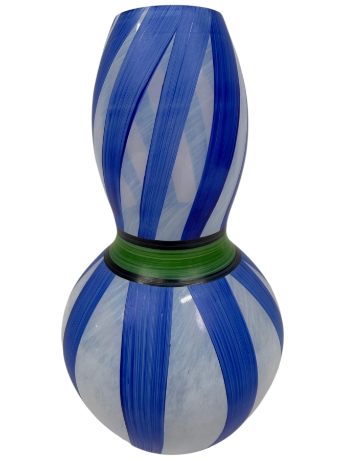 Vintage Kosta Boda Ribbon Vase Designed By Ulrica Hydman-Vallien 7.5'H
