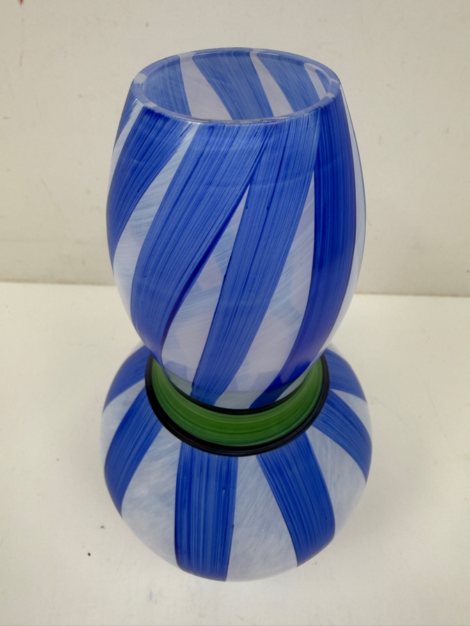Vintage Kosta Boda Ribbon Vase Designed By Ulrica Hydman-Vallien 7.5'H
 [Photo 2]