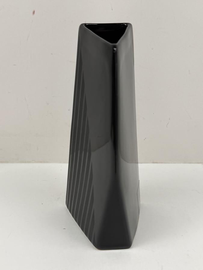 Daniel Hechter Black Ceramic Vase From Japan 6.5'H [Photo 3]