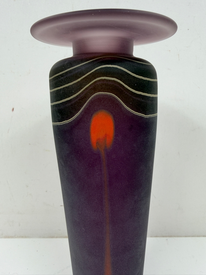 Robert Wynne Of Denizen Glass Studio Purple Art Glass Vase 9.5'H
 [Photo 2]