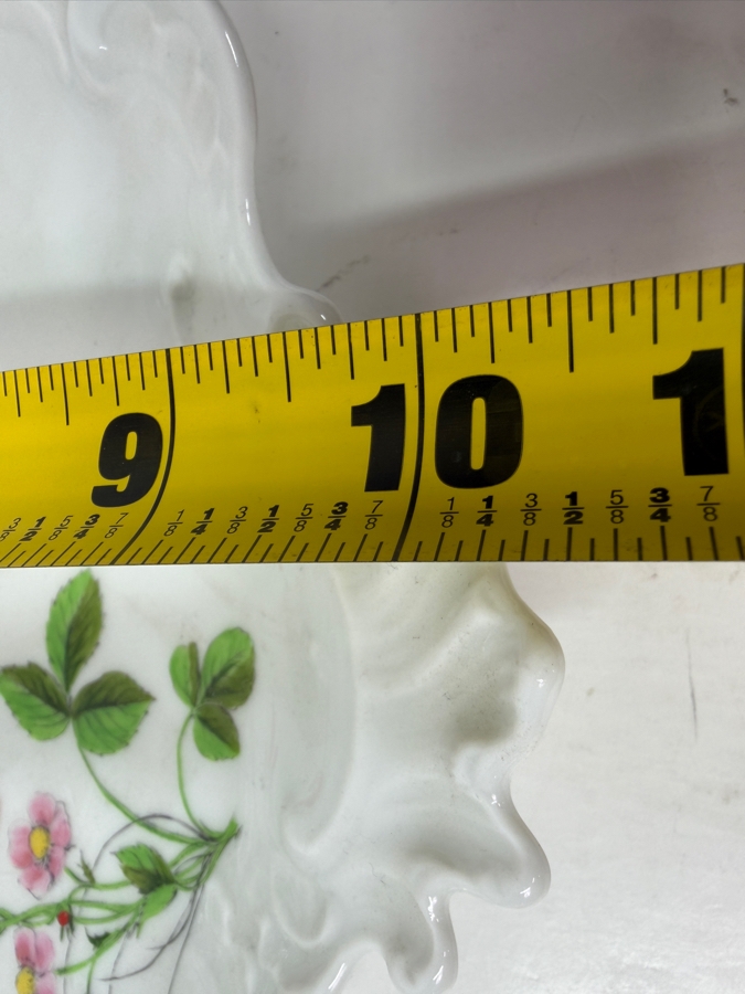 Limoges France 'Peint A La Main' Porcelain Serving Platter With Scalloped Edge And Strawberry Motif 11' W X 9.5'D X 3.5'H [Photo 10]