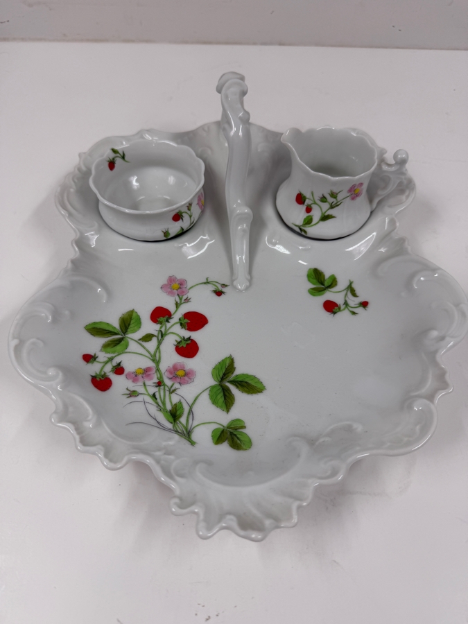 Limoges France 'Peint A La Main' Porcelain Serving Platter With Scalloped Edge And Strawberry Motif 11' W X 9.5'D X 3.5'H [Photo 4]