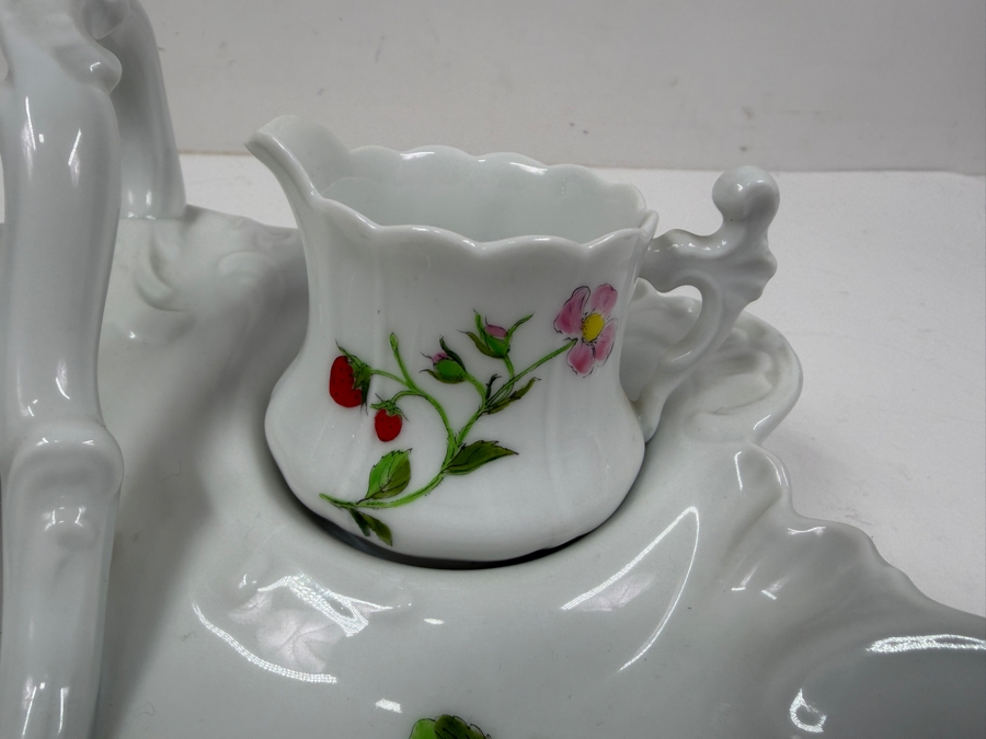 Limoges France 'Peint A La Main' Porcelain Serving Platter With Scalloped Edge And Strawberry Motif 11' W X 9.5'D X 3.5'H [Photo 5]