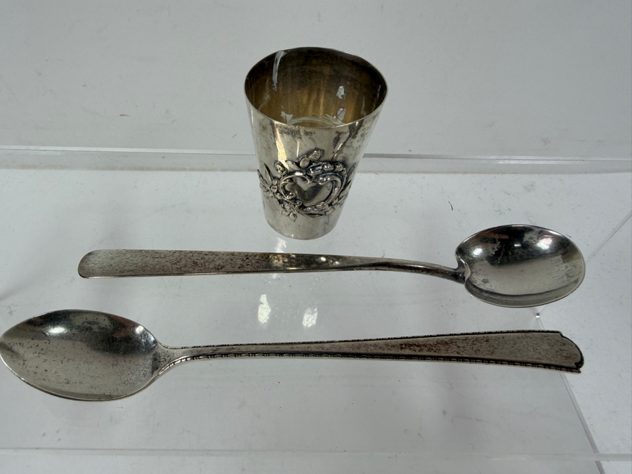 (3) Silver Tableware Pieces Featuring An 800 Silver Floral Repousse Cup And Two Sterling Silver Spoons With English Hallmarks 45.6g [Photo 3]