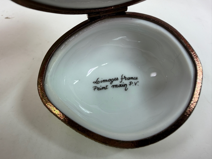 Hand-Painted Limoges France Porcelain Fennel Decorative Trinket Box 3.25'H [Photo 3]
