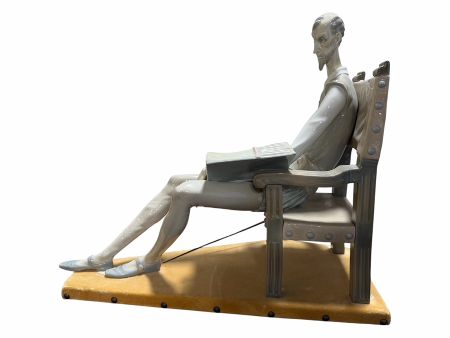 Huge Lladro Don Quixote Figurine #1030 Designed by Salvador Furió With Velvet Base 18'W X 8'D X 15'H Retails $3,110 [Photo 4]