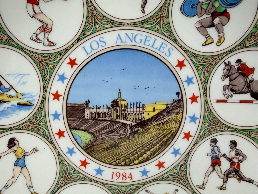 Los Angeles 1984 Olympic Games Collectors Plate By Wedgwood Featuring Various Olympic Sports 9'W [Photo 2]