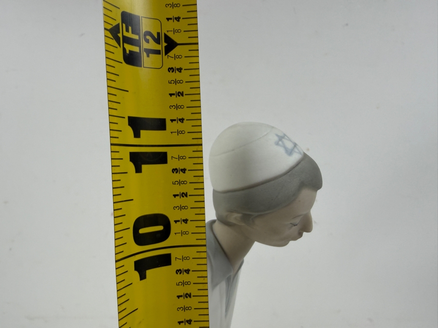 Lladro Porcelain Figurine Entitled 'Hebrew Student' Model #4684 Designed By Sculptor Juan Huerta 11'H [Photo 7]