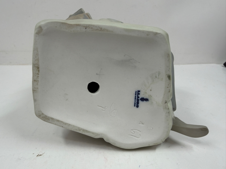 Lladro Porcelain Figurine Entitled 'Hebrew Student' Model #4684 Designed By Sculptor Juan Huerta 11'H [Photo 6]