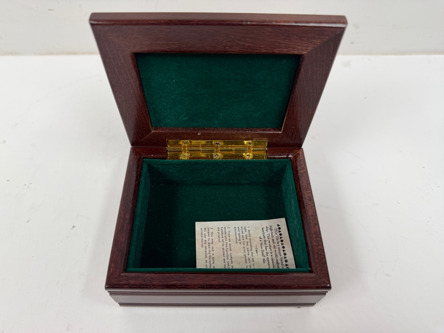 Mercedes-Benz Wooden Keepsake Box With Green Velvet Lining 4.5'W X 3.5'D X 2.5'H [Photo 4]