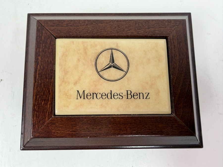 Mercedes-Benz Wooden Keepsake Box With Green Velvet Lining 4.5'W X 3.5'D X 2.5'H [Photo 3]