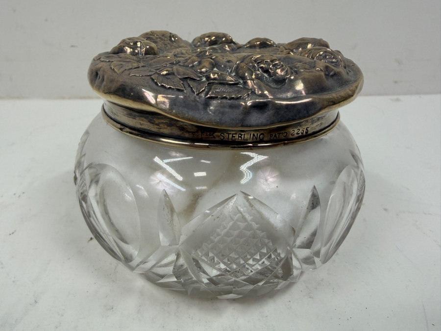 Sterling Silver And Cut Crystal Vanity Jar With Embossed Design Top 25.5g Sterling Silver [Photo 2]