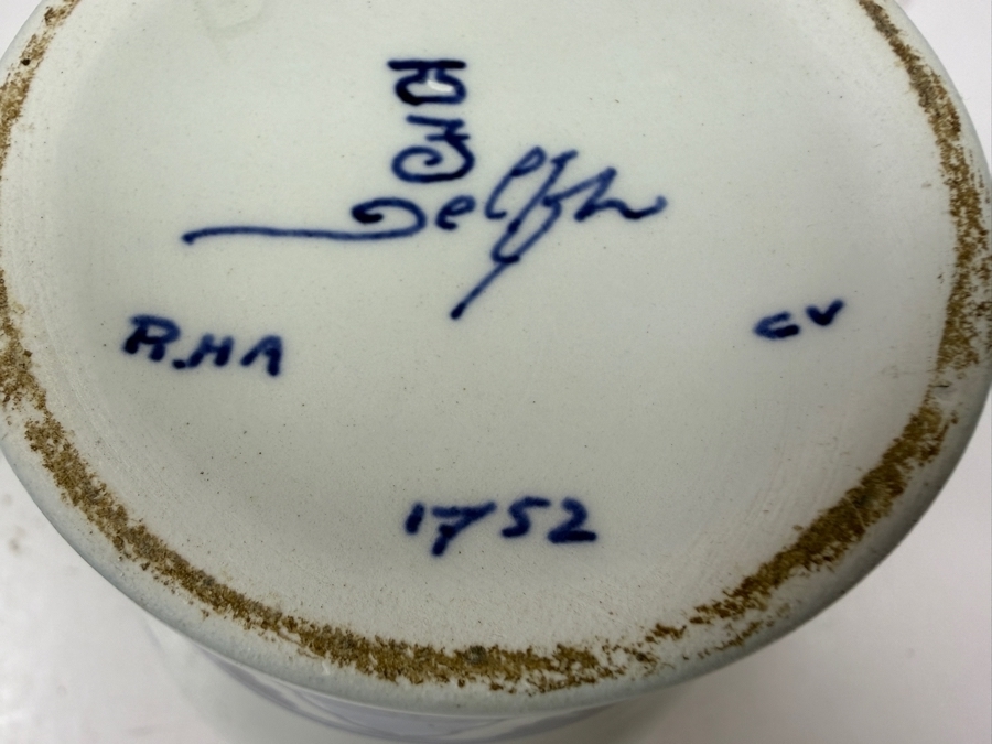 Vintage Royal Delft De Porceleyne Fles Hand Painted Blue And White Floral Lidded Ginger Jar Made In Holland 8.5'H [Photo 5]