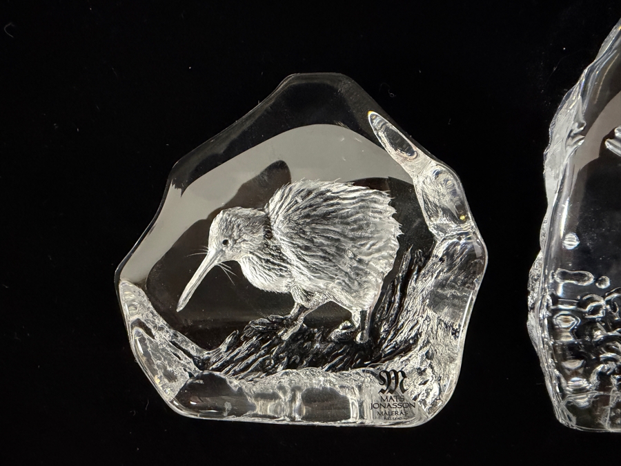 Set Of (2) Swedish Crystal Art Glass Sculptures - Mats Jonasson Kiwi Bird And Nybro Glasbruk Leaping Fish 3.5'H / 5'H [Photo 3]