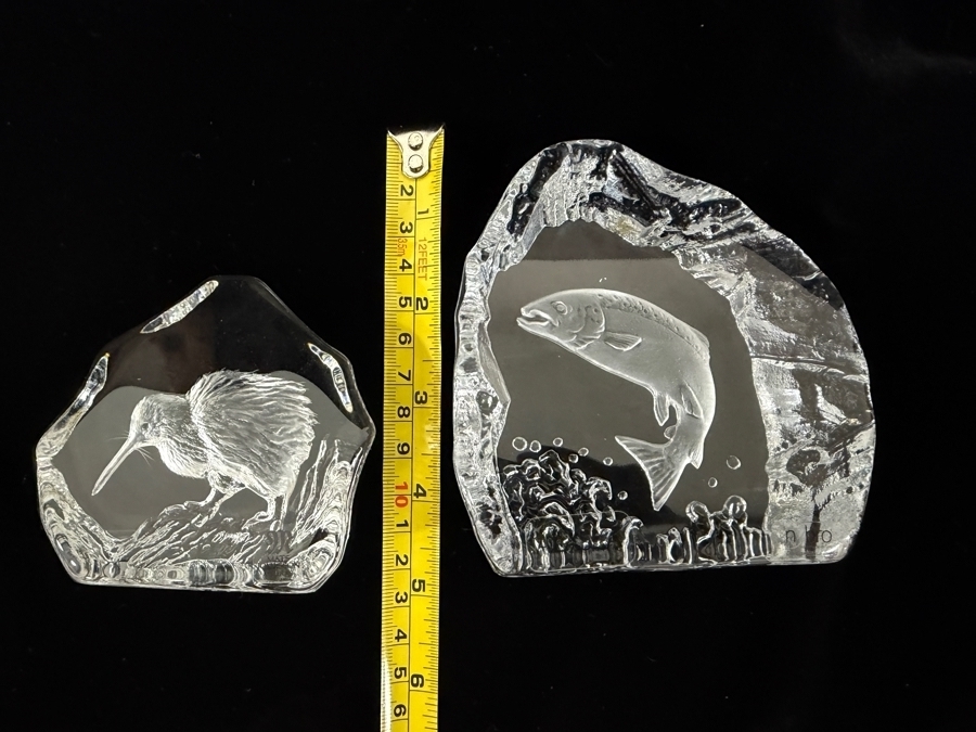Set Of (2) Swedish Crystal Art Glass Sculptures - Mats Jonasson Kiwi Bird And Nybro Glasbruk Leaping Fish 3.5'H / 5'H [Photo 10]