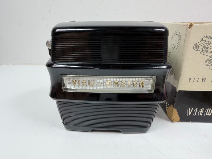 Vintage View Master Stereo System and 3-D Focusing Viewer Model D With Box [Photo 4]