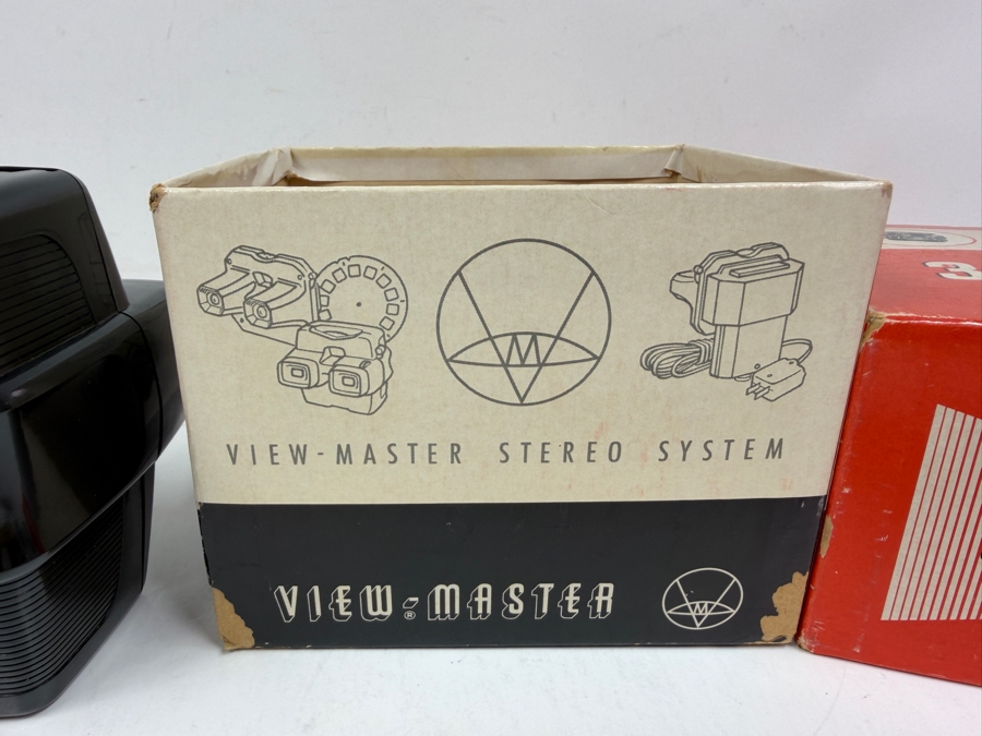 Vintage View Master Stereo System and 3-D Focusing Viewer Model D With Box [Photo 5]