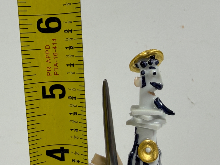 Meissen Modernist Porcelain Cubist Style Don Quixote Figurine By Peter Strang Model 81831 Missing Left Arm/Hand [Photo 5]