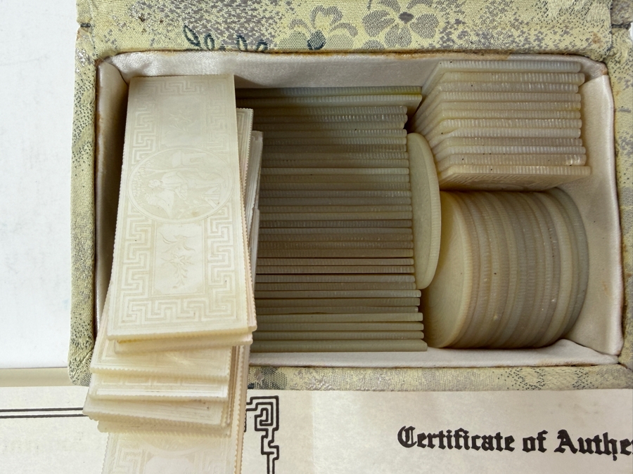 (71) Antique Chinese Mother Of Pearl Hand Carved Gambling Counters Circa 1815 Qing Dynasty Chia Ching Era With Etched Scenes And Certificate Of Authenticity [Photo 7]
