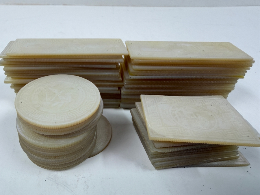 (71) Antique Chinese Mother Of Pearl Hand Carved Gambling Counters Circa 1815 Qing Dynasty Chia Ching Era With Etched Scenes And Certificate Of Authenticity [Photo 16]