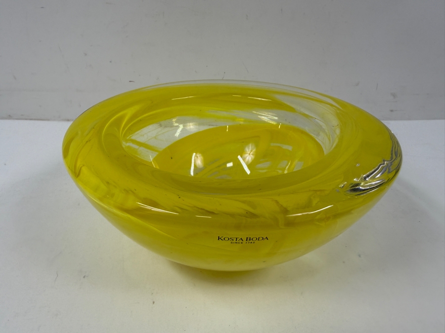 Kosta Boda Atoll Art Glass Bowl Designed By Anna Ehrner 7'W X 3.5'H [Photo 4]