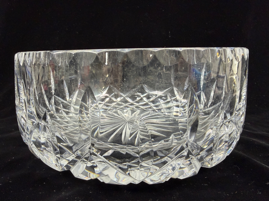 Vintage Clear Cut Crystal Round Serving Bowl With Starburst Bottom Diamond Pattern And Sawtooth Rim 7.5'W X 3.5'H [Photo 2]
