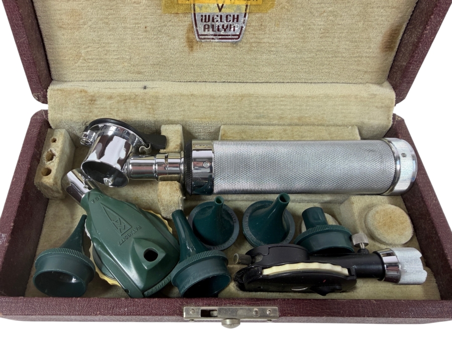 Vintage Welch Allyn Ophthalmoscope And Otoscope Medical Diagnostic Set In Original Case