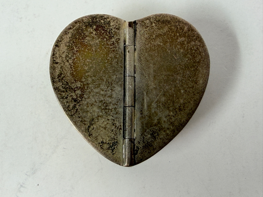 Vintage Sterling Silver Hinged Heart Shaped Trinket Box 20.8g [Photo 2]