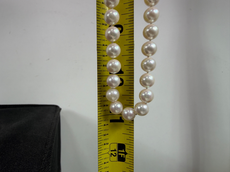 18' Cultured Pearl Strand Necklace With 14k Gold Clasp Estimated 2.0g With (11) .01mm Diamonds Appraised Retail Value Of $1,200 [Photo 8]