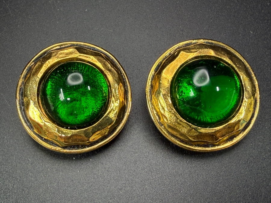 Vintage Chanel Clip-On Earrings [Photo 3]