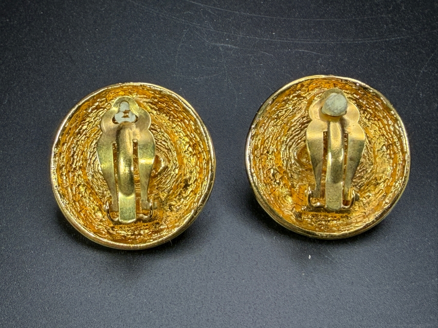 Vintage Chanel Clip-On Earrings [Photo 6]