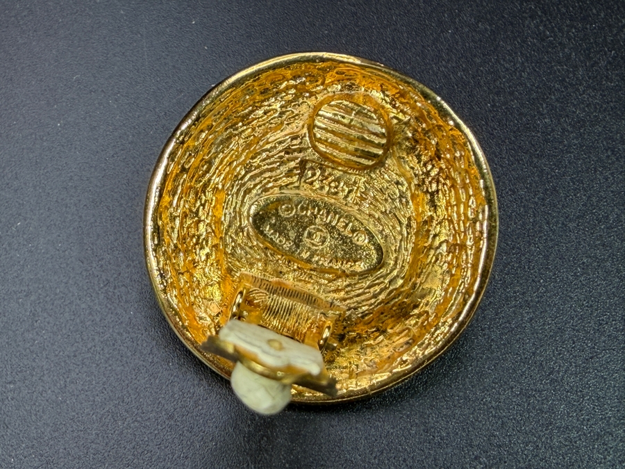 Vintage Chanel Clip-On Earrings [Photo 10]
