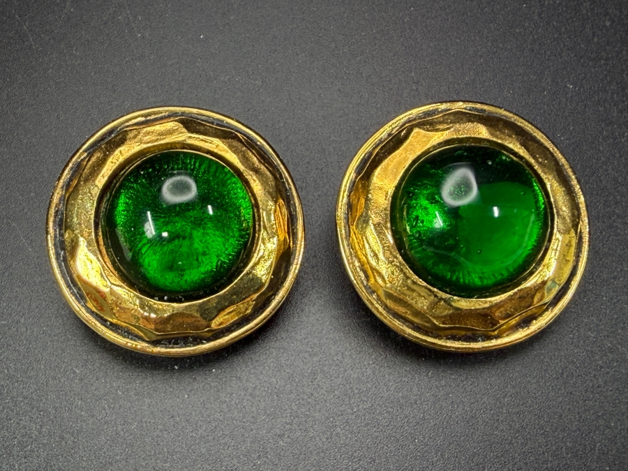 Vintage Chanel Clip-On Earrings [Photo 2]