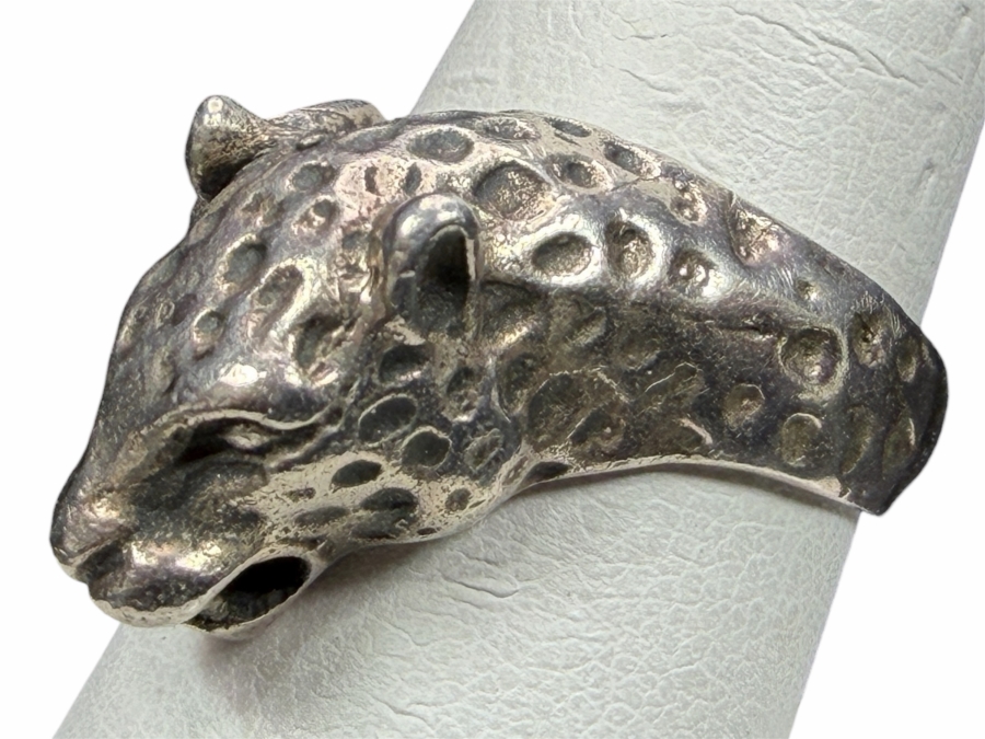 Sterling Silver Ring Size 8 6.7g