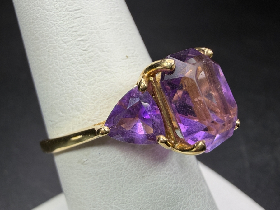 14k Gold Ring With 10x8 Amethyst And (2) 6x6 Amethysts Size 7 3.7g Appraised At $1,800 Retail [Photo 3]