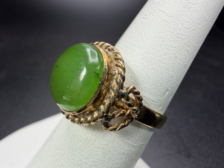 18k Gold Ring With Cabochon Green Jade Size 6.5 4.5g Appraised At $2,400 Retail [Photo 4]