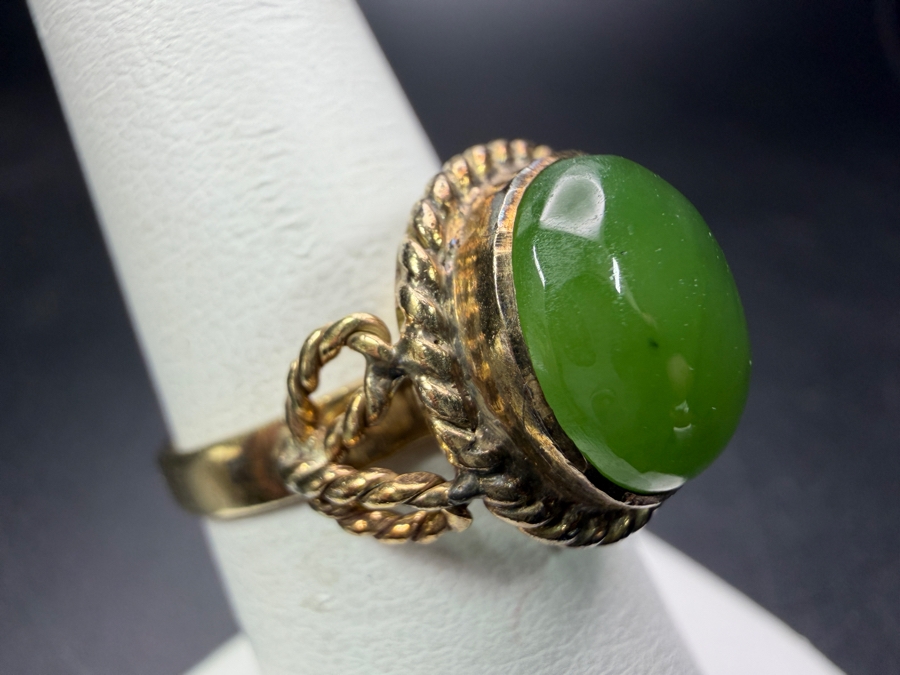 18k Gold Ring With Cabochon Green Jade Size 6.5 4.5g Appraised At $2,400 Retail [Photo 3]