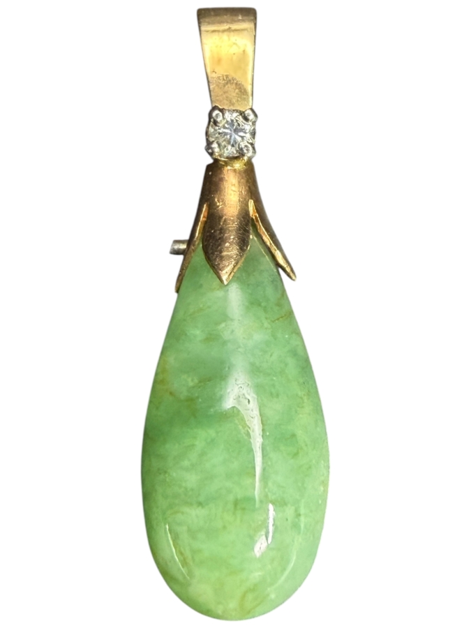14k Gold Jadeite Drop Pendant With .01mm Diamond 2.0g 1'L Appraised At $500 Retail