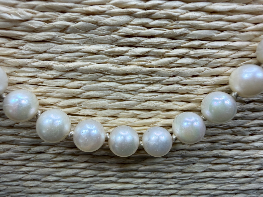 26' 6.0mm Cultured Pearl Strand Necklace With 14k Gold Clasp Appraised At $1,400 Retail [Photo 2]