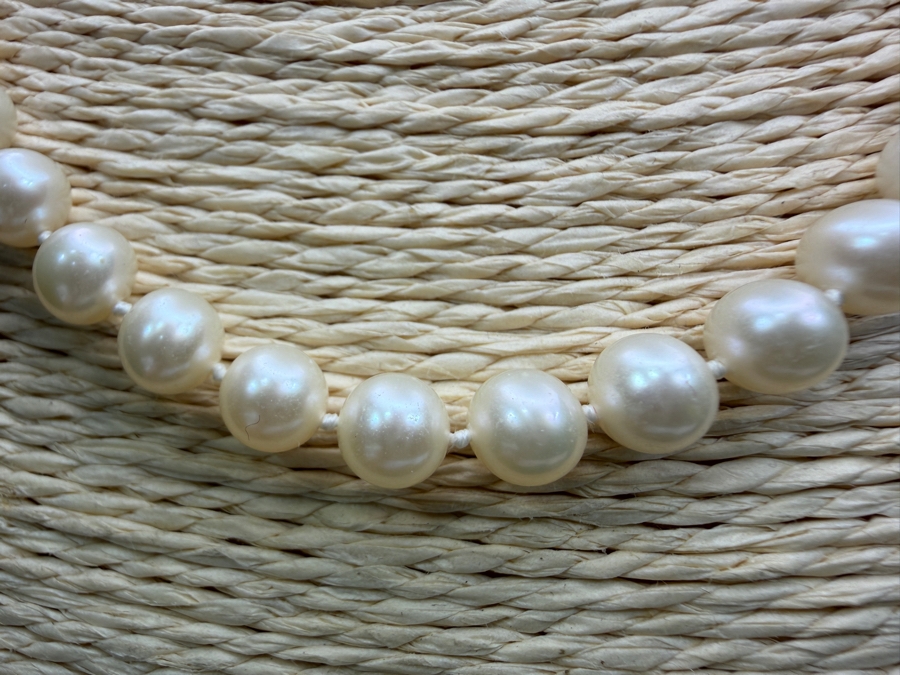19' 7.0mm Cultured Pearl Strand Necklace With 14k Gold Clasp Appraised At $700 Retail [Photo 2]