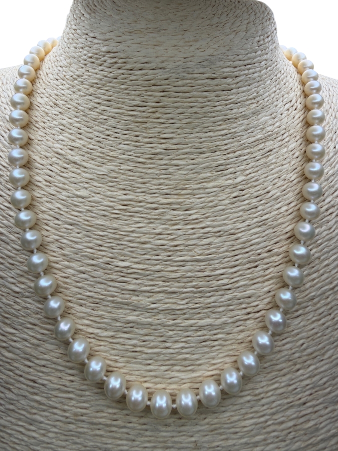19' 7.0mm Cultured Pearl Strand Necklace With 14k Gold Clasp Appraised At $700 Retail